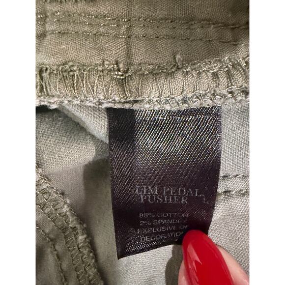 WHBM Slim Pedal Pushers Capris Olive Green Size 2 EUC - Picture 4 of 6